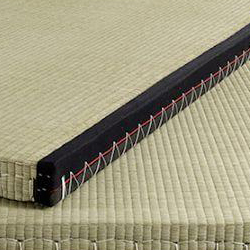 tatami-cat